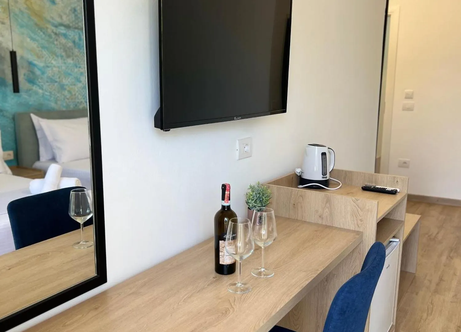 Emar Beachfront Hotel Ksamil 0*,  Albania