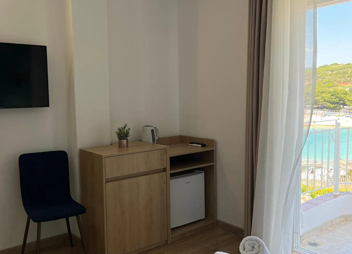 Bed & Breakfast Emar Beachfront Hotel Ksamil Albania