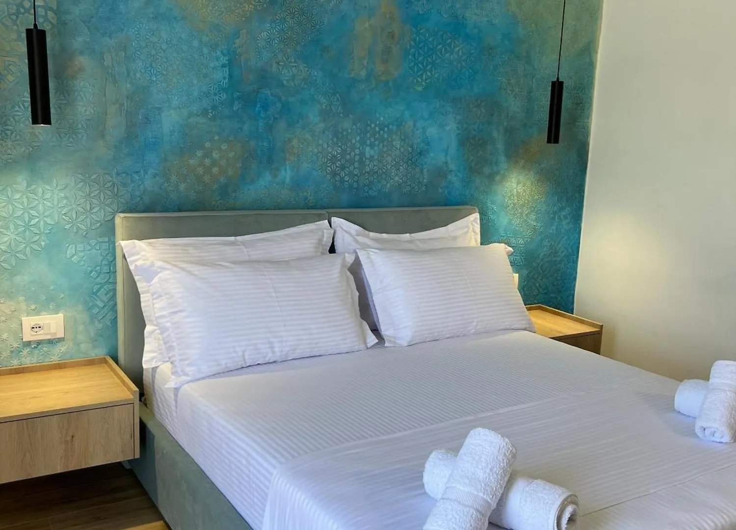 Emar Beachfront Hotel Ksamil 0*,  Albania