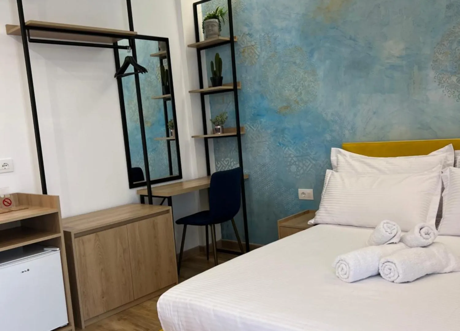 Emar Beachfront Hotel Ksamil