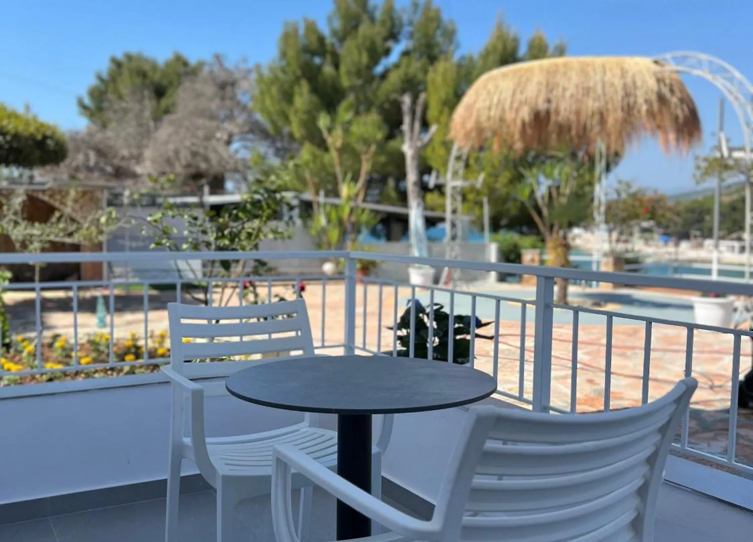 Emar Beachfront Hotel Ksamil Bed & Breakfast