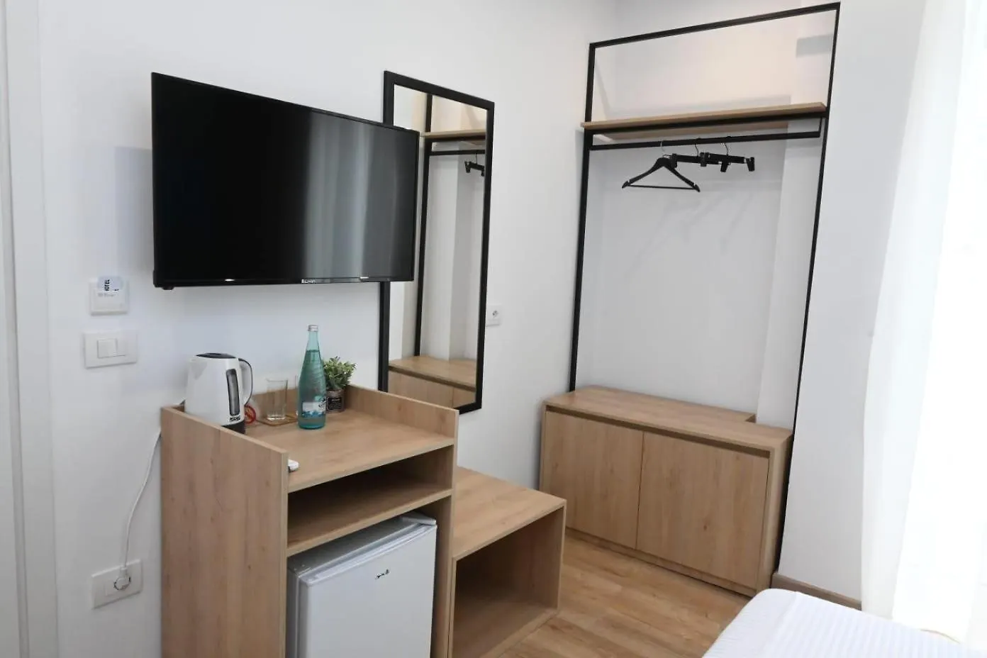 Emar Beachfront Hotel Ksamil