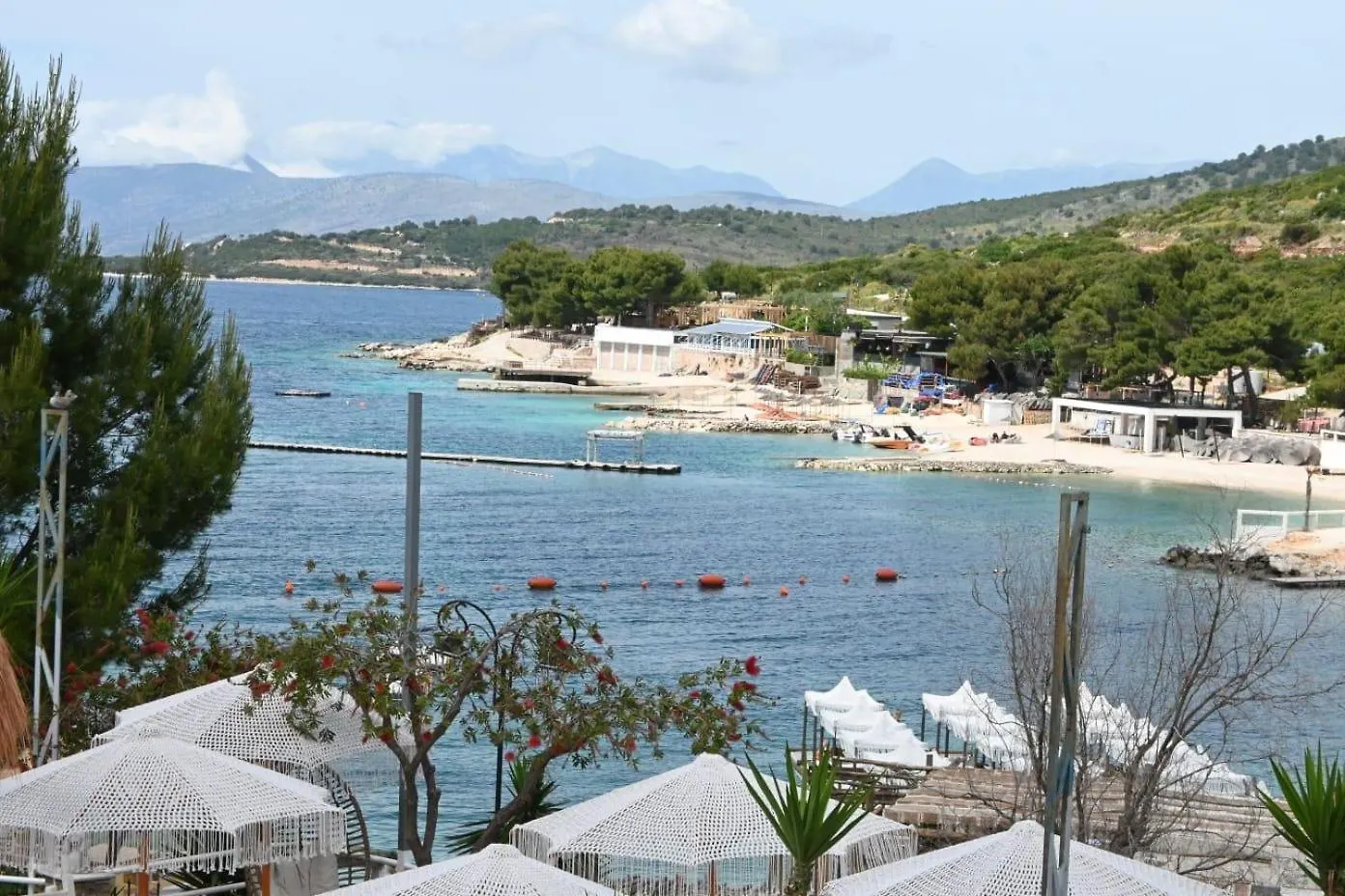 Emar Beachfront Hotel Ksamil